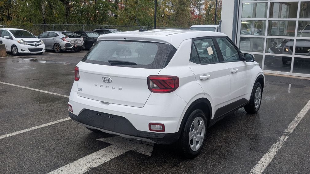 Hyundai Venue Essential 2023 d&rsquo;occasion à vendre - 7