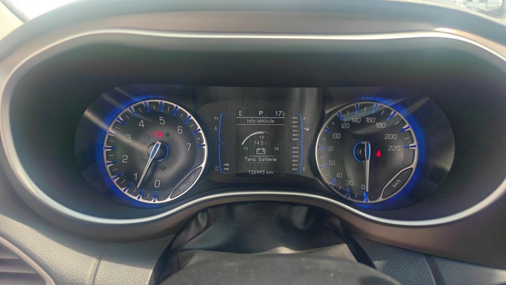 Chrysler Pacifica Touring 2019 d&rsquo;occasion à vendre - 11