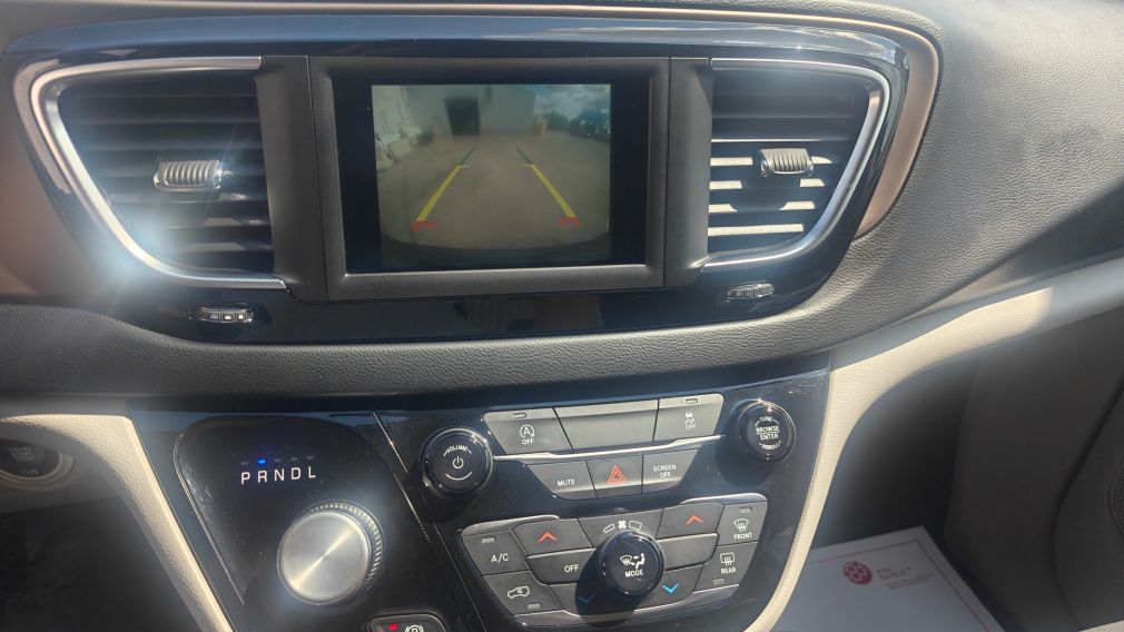 Chrysler Pacifica Touring 2019 d&rsquo;occasion à vendre - 13