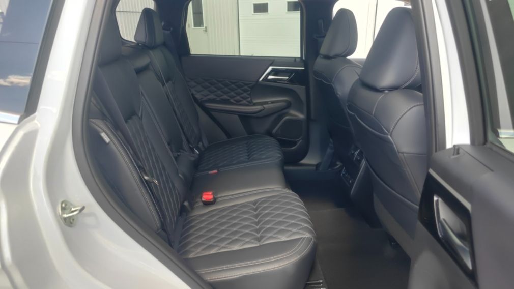 Mitsubishi Outlander SEL 2024 d&rsquo;occasion à vendre - 19