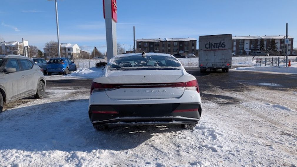 Hyundai Elantra Preferred 2024 d&rsquo;occasion à vendre - 6