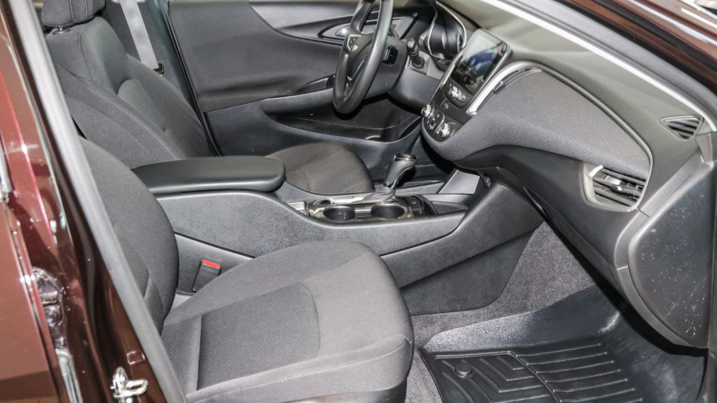 Chevrolet Malibu LS 2020 d&rsquo;occasion à vendre - 14