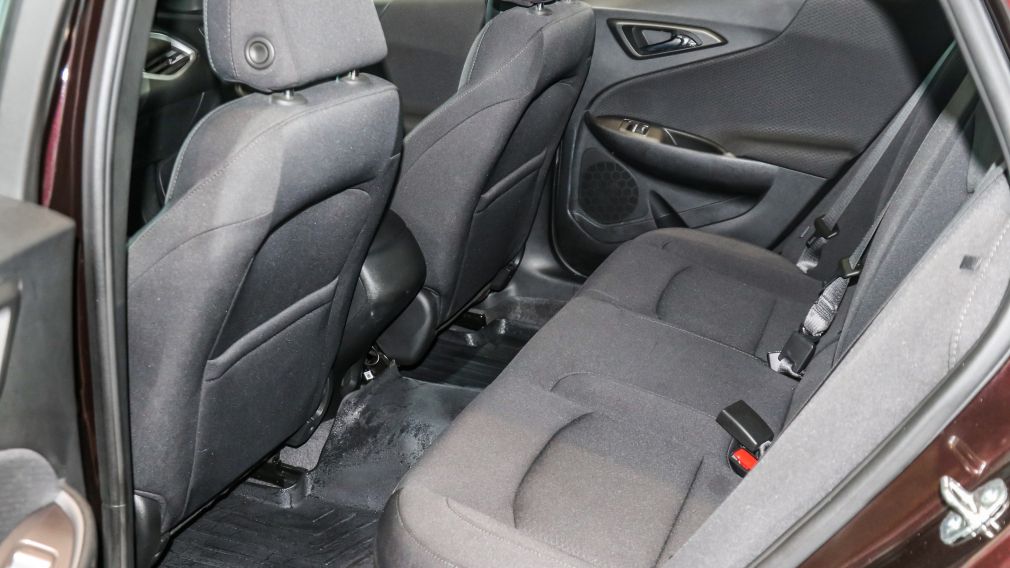 Chevrolet Malibu LS 2020 d&rsquo;occasion à vendre - 28