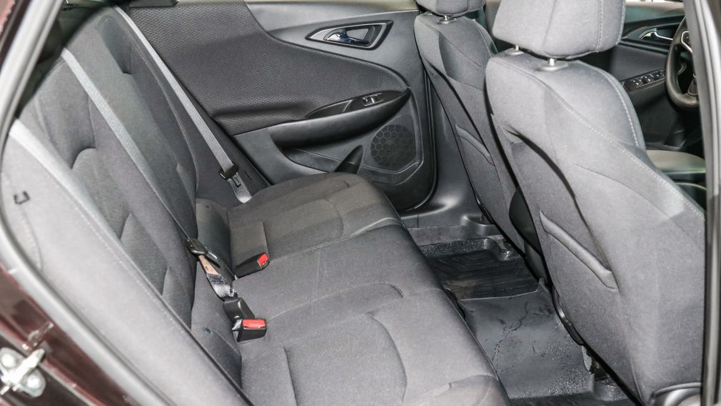 Chevrolet Malibu LS 2020 d&rsquo;occasion à vendre - 29