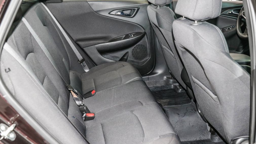 Chevrolet Malibu LS 2020 d&rsquo;occasion à vendre - 29
