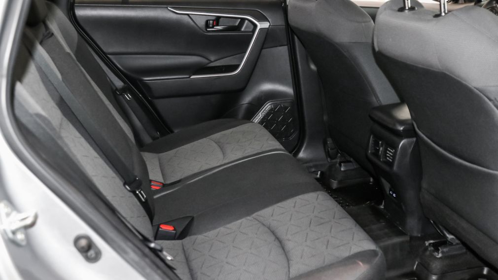 Toyota Rav 4 LE 2022 d&rsquo;occasion à vendre - 29