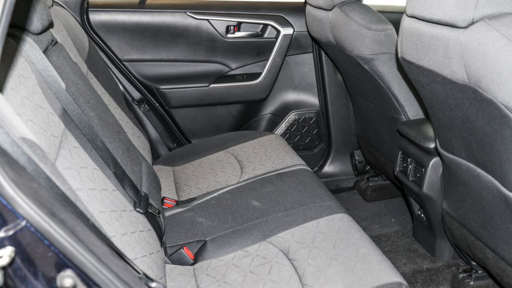 Toyota Rav 4 XLE 2023 d&rsquo;occasion à vendre - 28