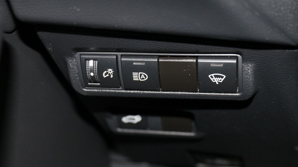 Toyota Corolla XLE 2023 d&rsquo;occasion à vendre - 22