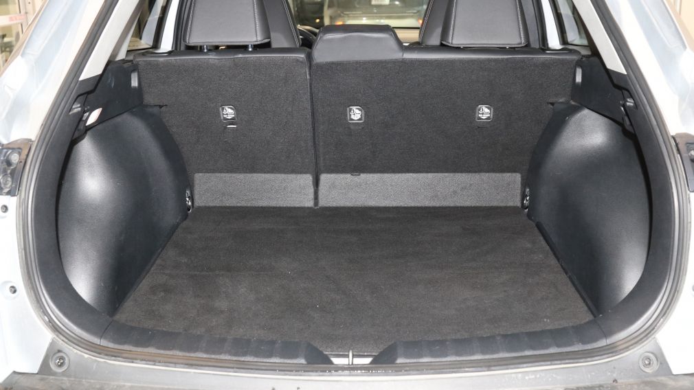 Toyota Corolla XLE 2023 d&rsquo;occasion à vendre - 32