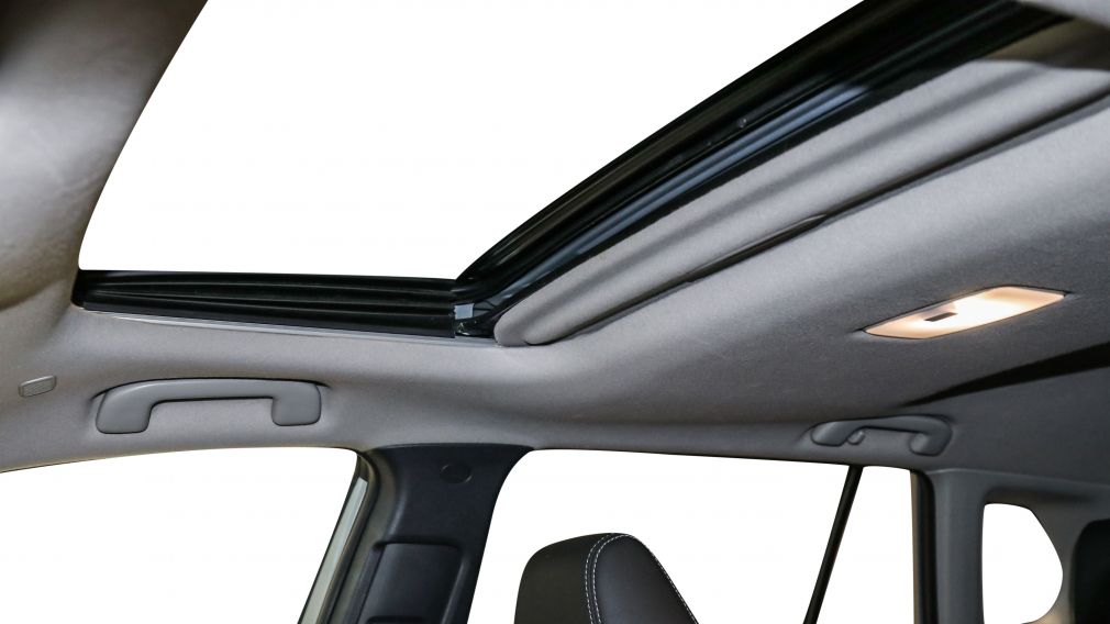 Toyota Corolla XLE 2023 d&rsquo;occasion à vendre - 28