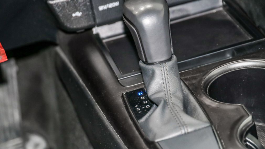 Toyota Camry SE 2024 d&rsquo;occasion à vendre - 26