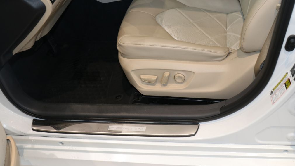 Toyota Camry Hybrid XLE 2019 d’occasion à vendre - 14