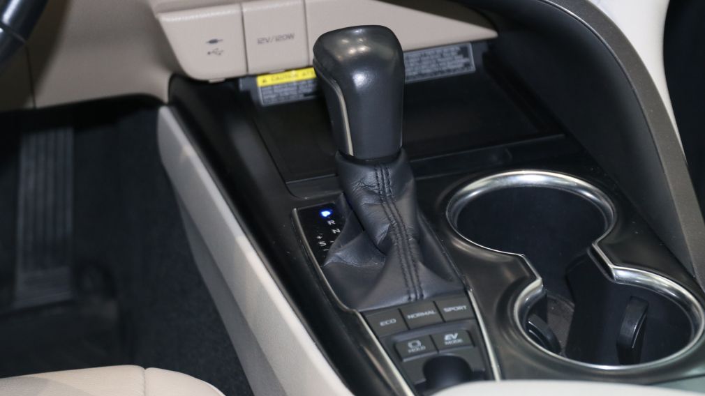 Toyota Camry Hybrid XLE 2019 d’occasion à vendre - 26