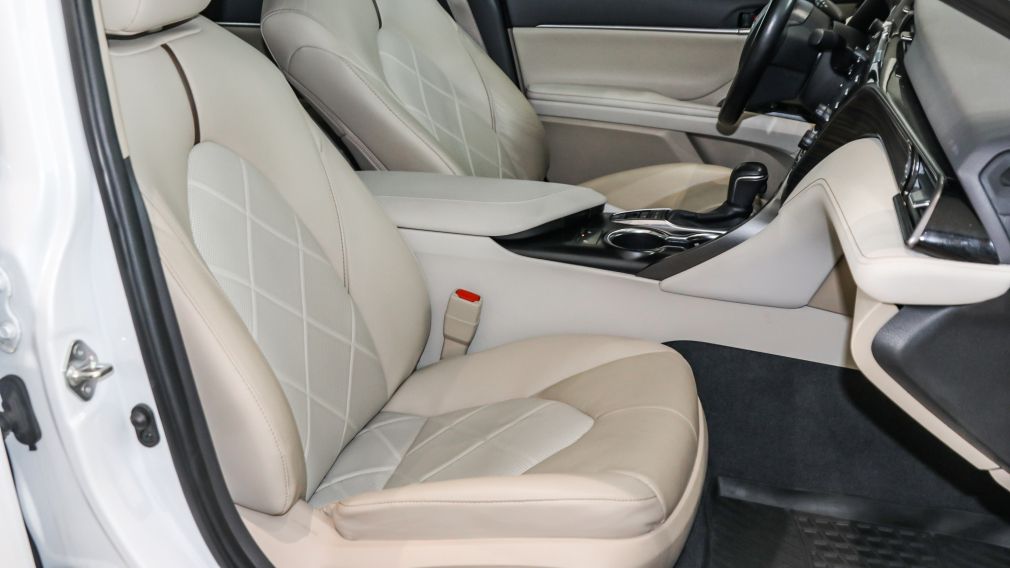 Toyota Camry Hybrid XLE 2019 d’occasion à vendre - 29