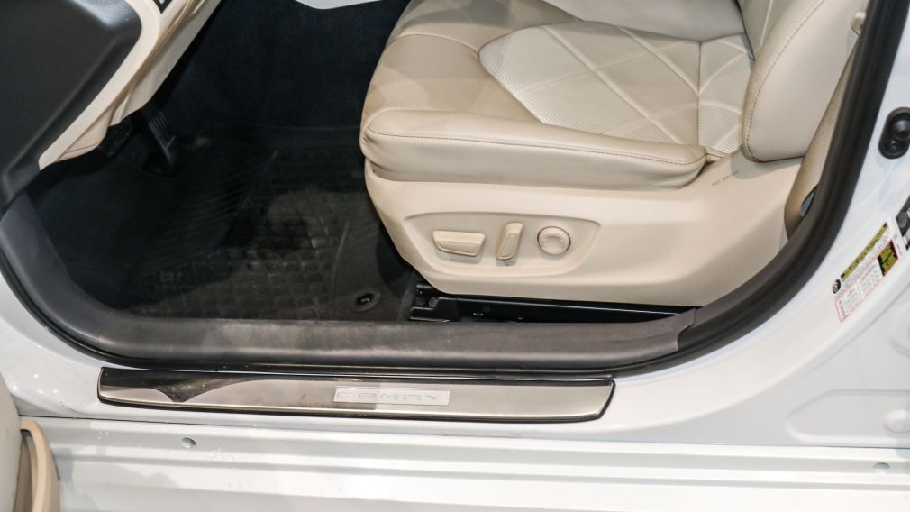 Toyota Camry Hybrid XLE 2019 d’occasion à vendre - 21