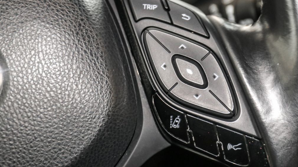 Toyota C-HR Limited 2022 d&rsquo;occasion à vendre - 19