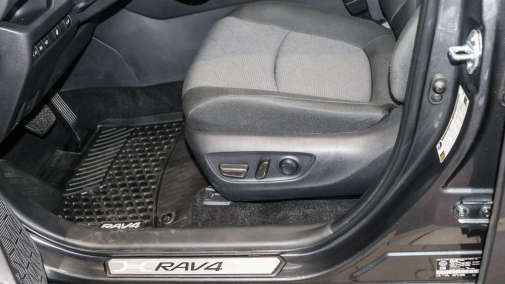 Toyota Rav 4 Hybrid XLE 2025 d&rsquo;occasion à vendre - 13