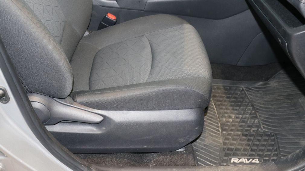 Toyota Rav 4 Hybrid LE 2023 d&rsquo;occasion à vendre - 14