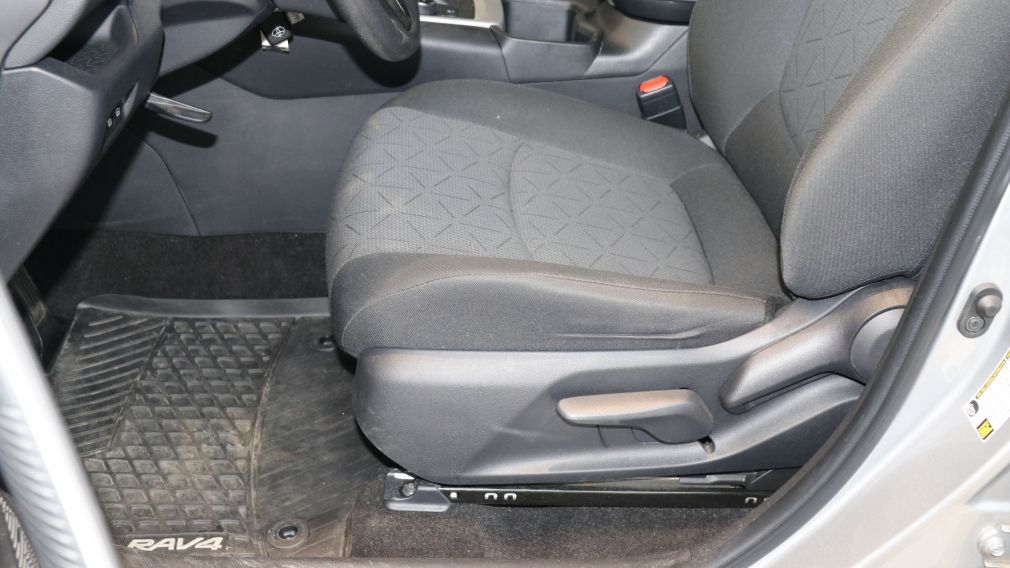 Toyota Rav 4 Hybrid LE 2023 d&rsquo;occasion à vendre - 12