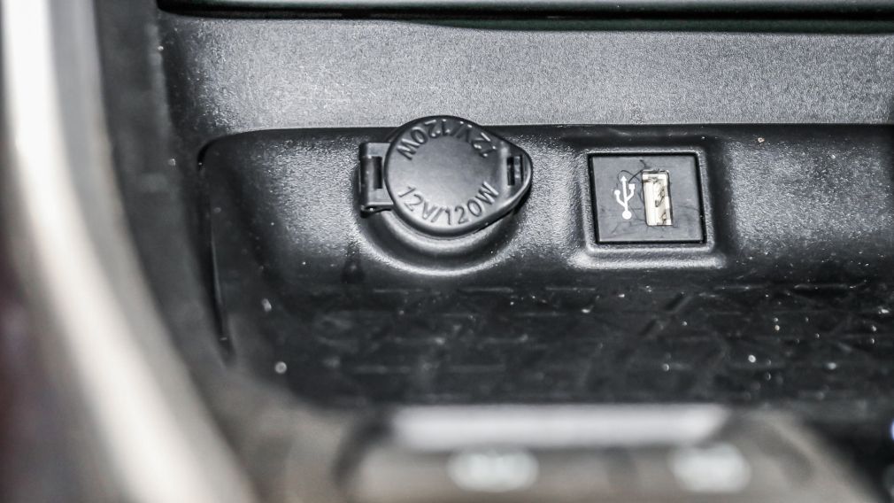 Toyota Rav 4 Hybrid LE 2023 d&rsquo;occasion à vendre - 25