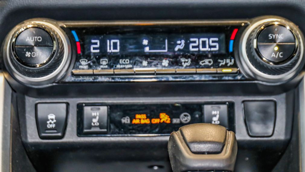 Toyota Rav 4 Hybrid LE 2023 d&rsquo;occasion à vendre - 24