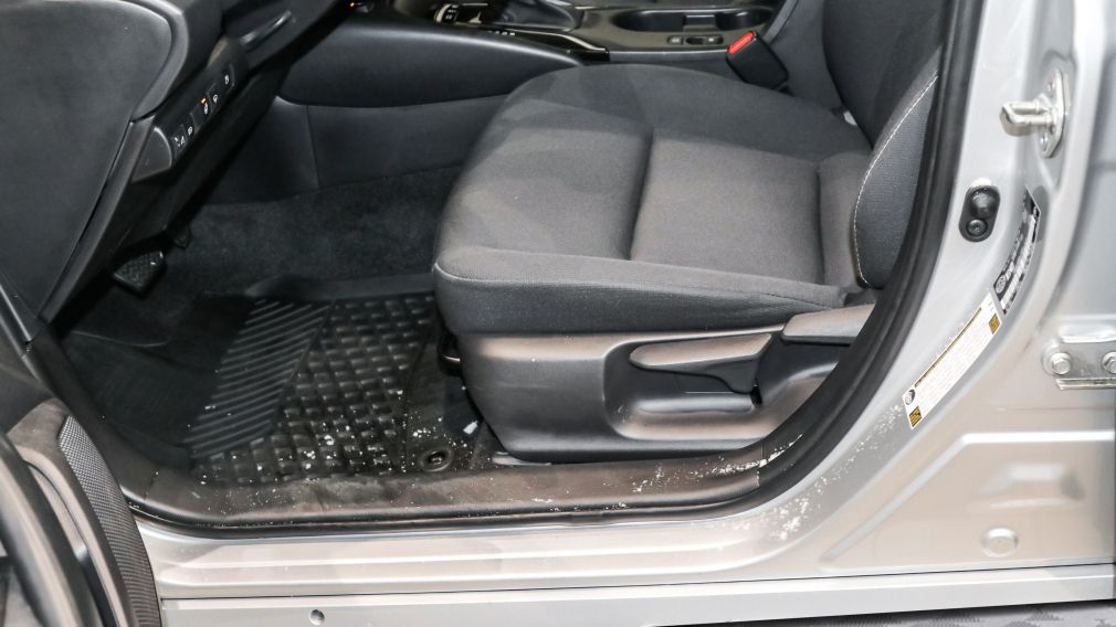 Toyota Corolla Hybrid LE 2023 d&rsquo;occasion à vendre - 14