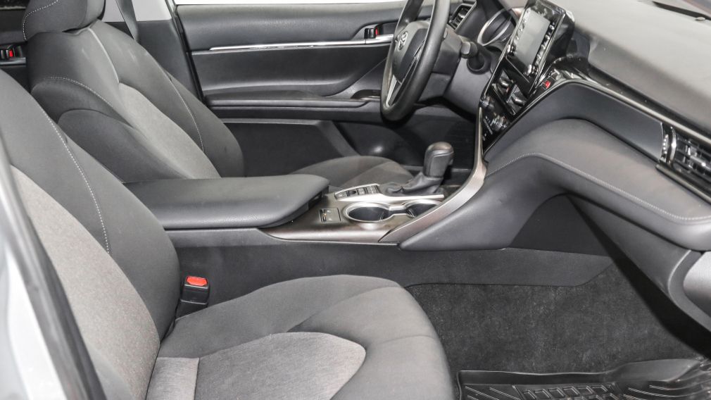 Toyota Camry Hybrid LE 2024 d&rsquo;occasion à vendre - 11