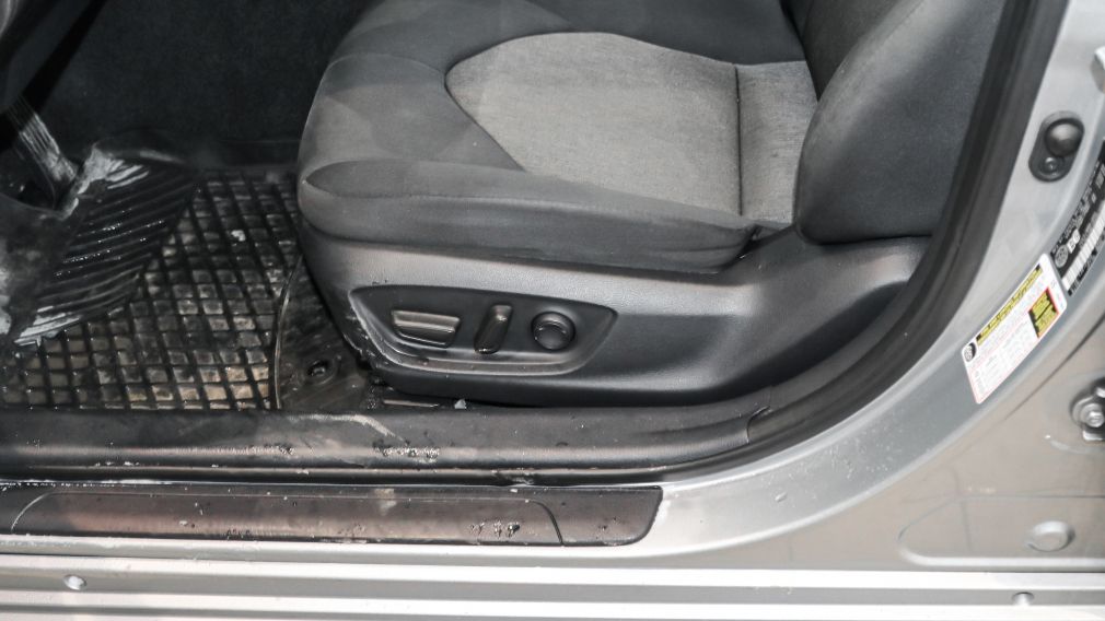 Toyota Camry Hybrid LE 2024 d&rsquo;occasion à vendre - 14