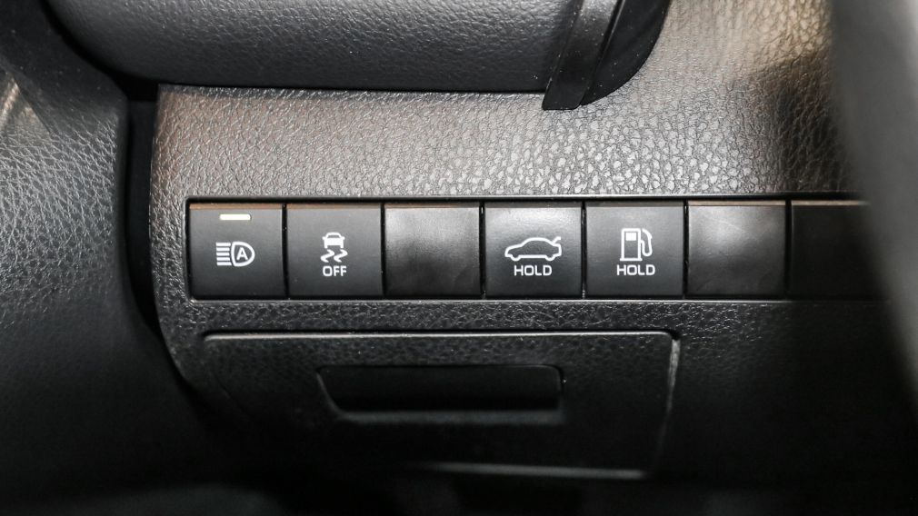 Toyota Camry Hybrid LE 2024 d&rsquo;occasion à vendre - 16