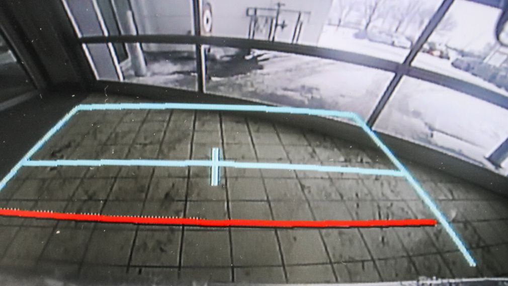 Toyota Camry Hybrid LE 2024 d&rsquo;occasion à vendre - 23