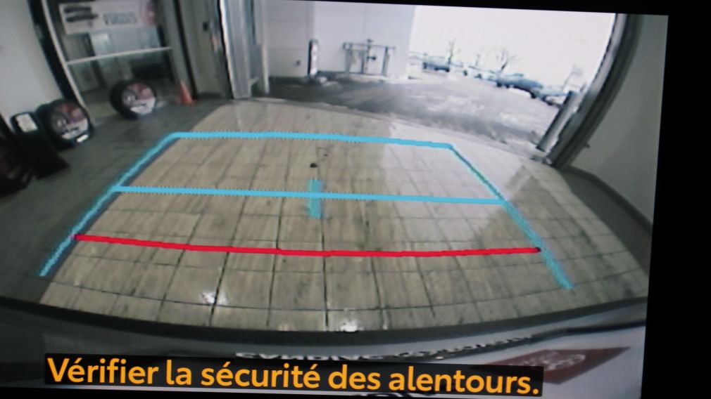 Toyota Corolla Hybrid LE 2024 d&rsquo;occasion à vendre - 9