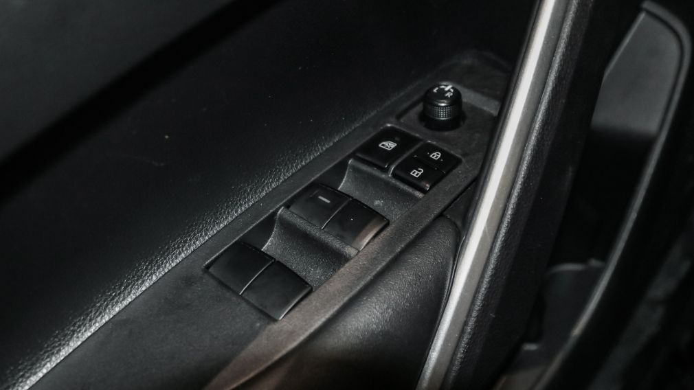 Toyota Corolla LE 2024 d&rsquo;occasion à vendre - 11