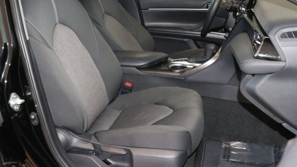 Toyota Camry Hybrid LE 2023 d&rsquo;occasion à vendre - 17