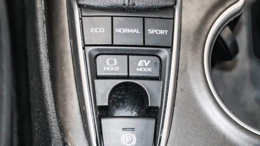 Toyota Camry Hybrid LE 2023 d&rsquo;occasion à vendre - 26