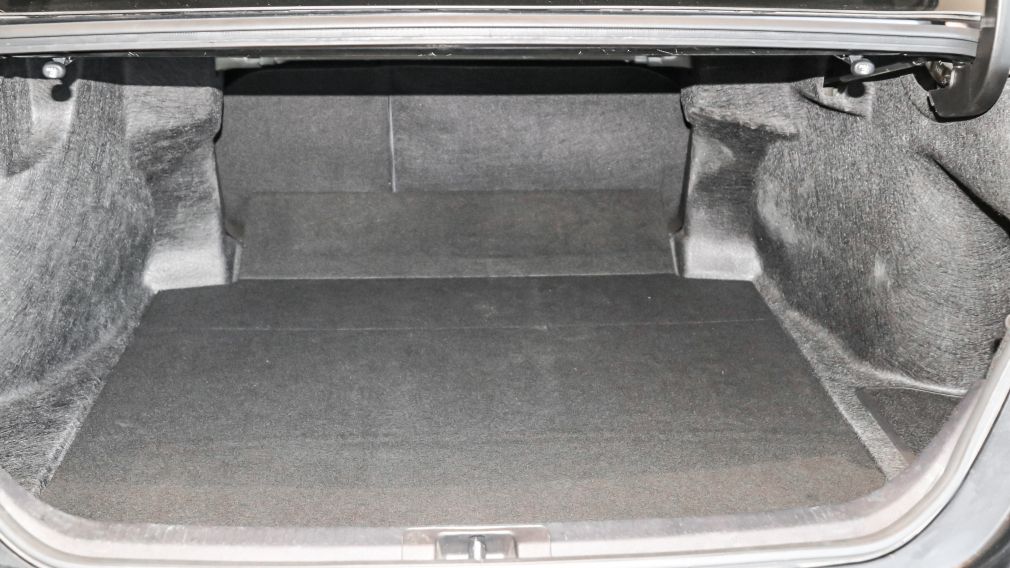 Toyota Camry Hybrid LE 2023 d&rsquo;occasion à vendre - 32