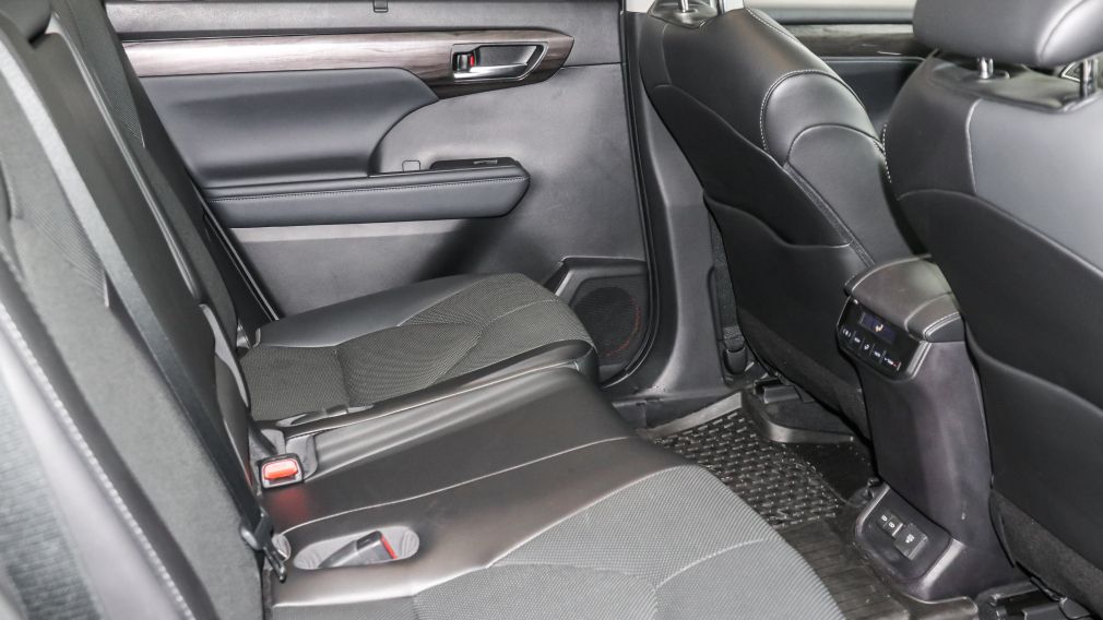 Toyota Highlander Limited 2022 d&rsquo;occasion à vendre - 32