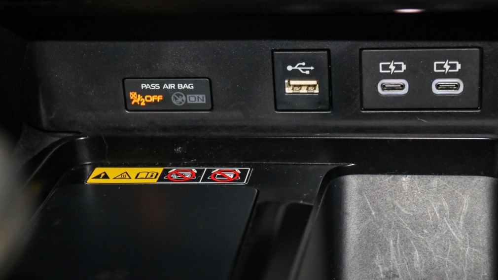 Toyota Camry SE Upgrade 2025 d&rsquo;occasion à vendre - 24