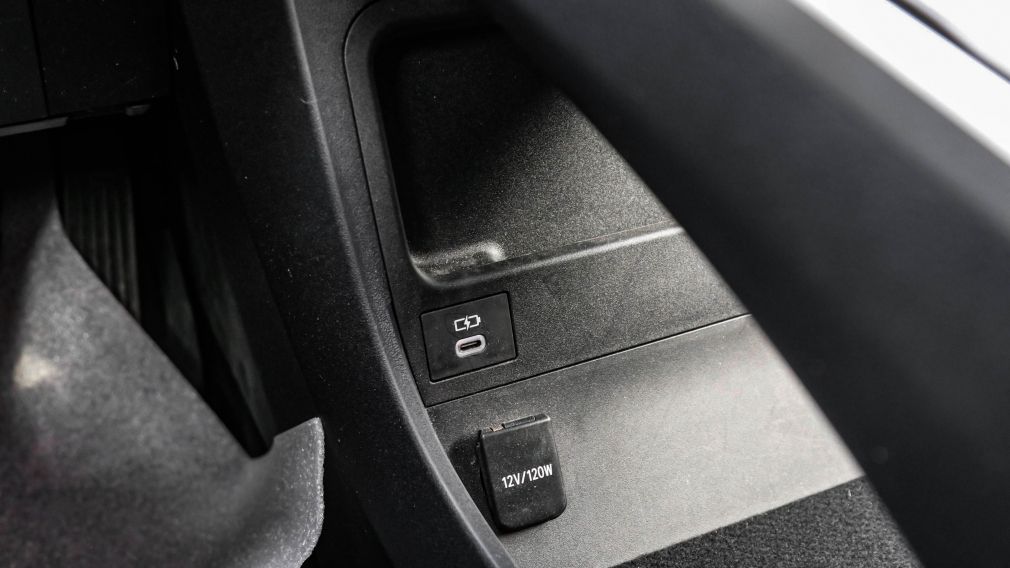 Toyota BZ4X XLE 2023 d&rsquo;occasion à vendre - 16