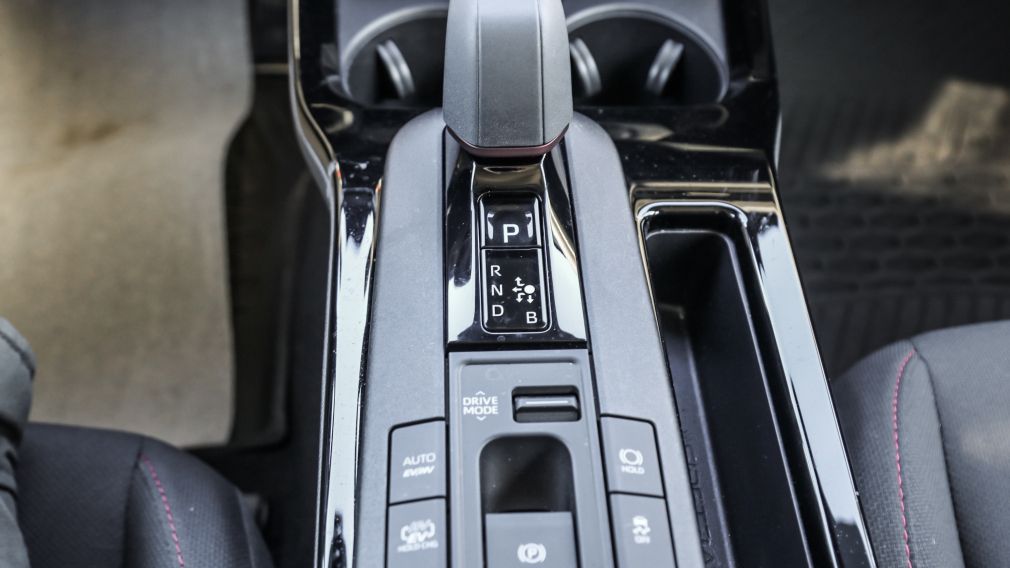 Toyota Prius SE 2025 d&rsquo;occasion à vendre - 16