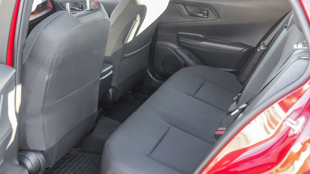 Toyota Prius SE 2025 d&rsquo;occasion à vendre - 18