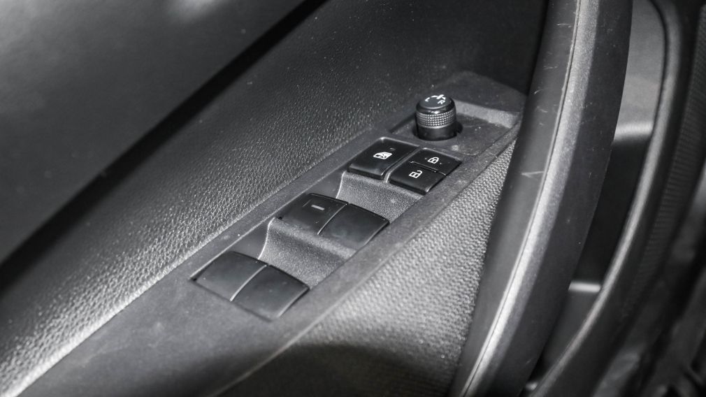 Toyota Corolla LE 2023 d&rsquo;occasion à vendre - 20