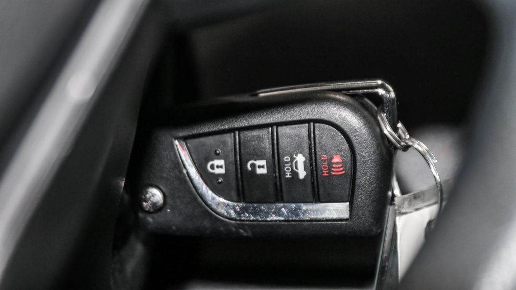 Toyota Corolla LE 2023 d&rsquo;occasion à vendre - 24