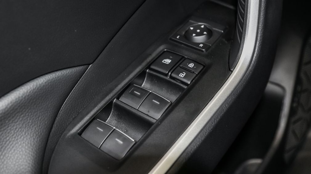 Toyota Rav 4 XLE 2025 d&rsquo;occasion à vendre - 14