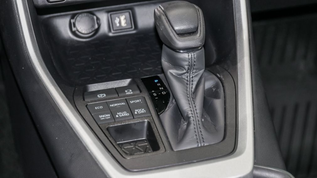 Toyota Rav 4 XLE 2025 d&rsquo;occasion à vendre - 26