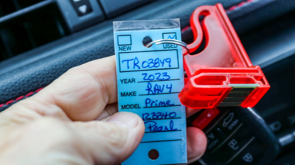 Toyota RAV4 Prime XSE 2023 d&rsquo;occasion à vendre - 33