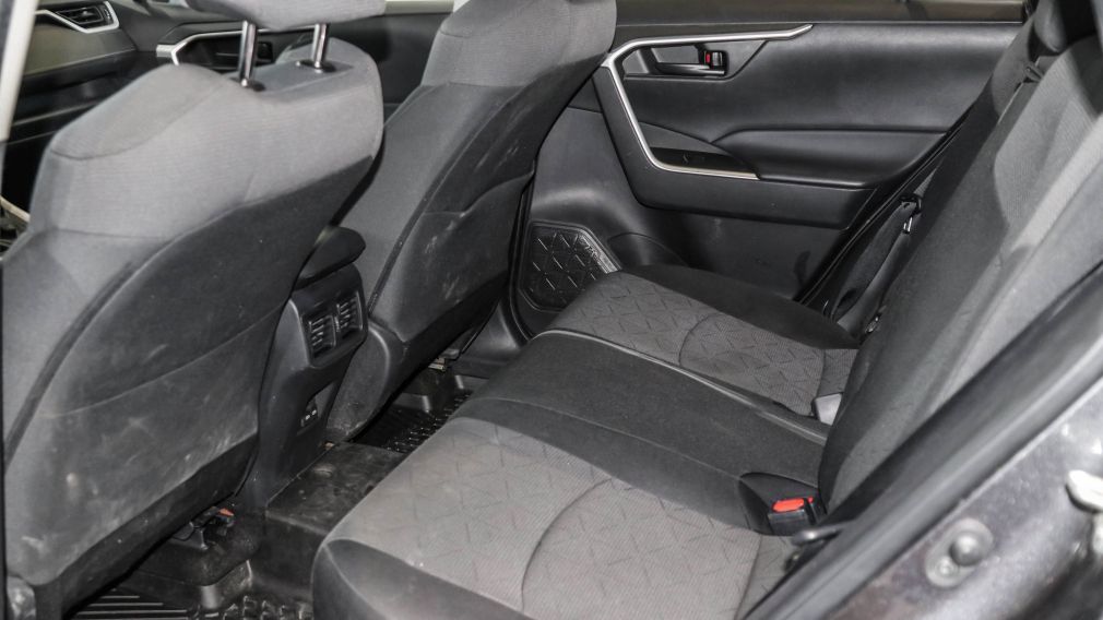 Toyota Rav 4 LE 2022 d&rsquo;occasion à vendre - 26