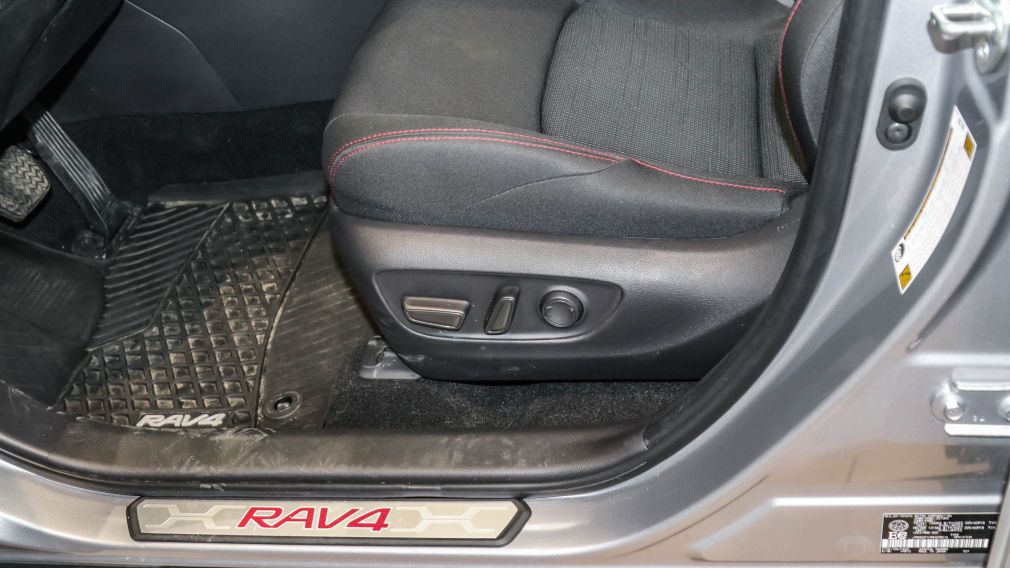 Toyota RAV4 Prime SE 2024 d&rsquo;occasion à vendre - 13