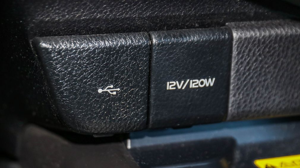 Toyota Camry Hybrid XLE 2022 à vendre à Donnacona - 24