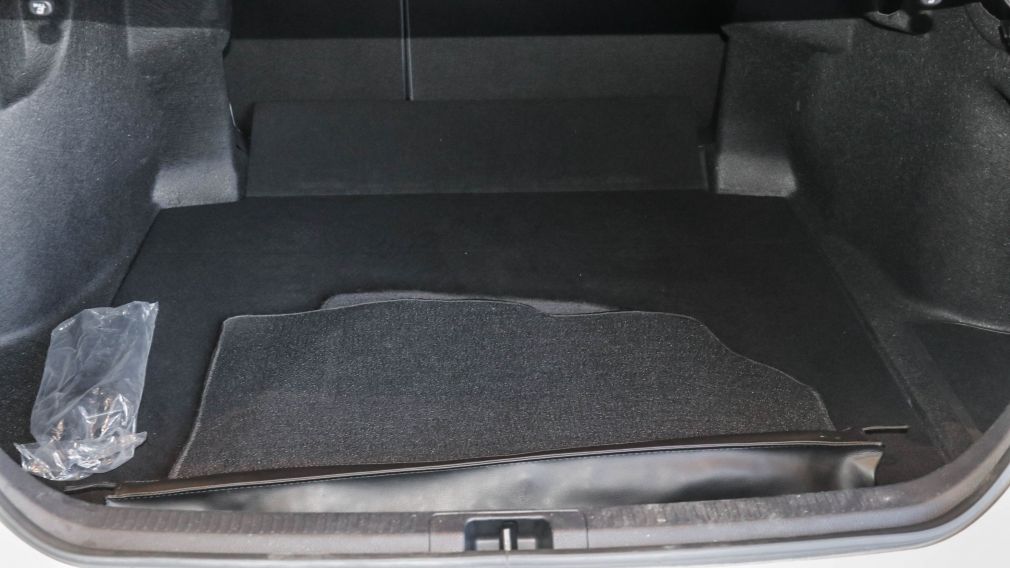 Toyota Camry Hybrid XLE 2022 à vendre à Donnacona - 31