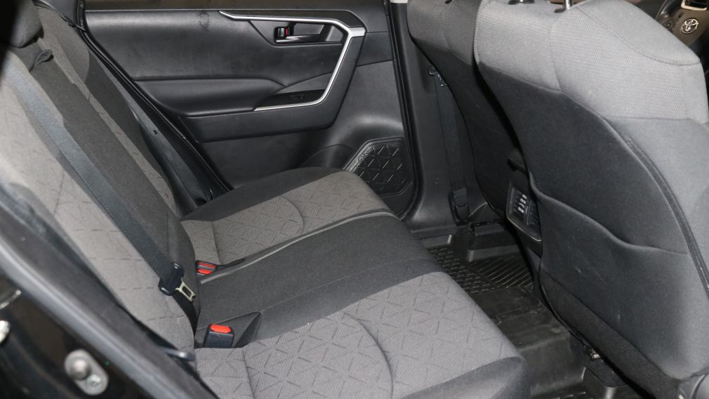 Toyota Rav 4 LE 2022 d&rsquo;occasion à vendre - 28